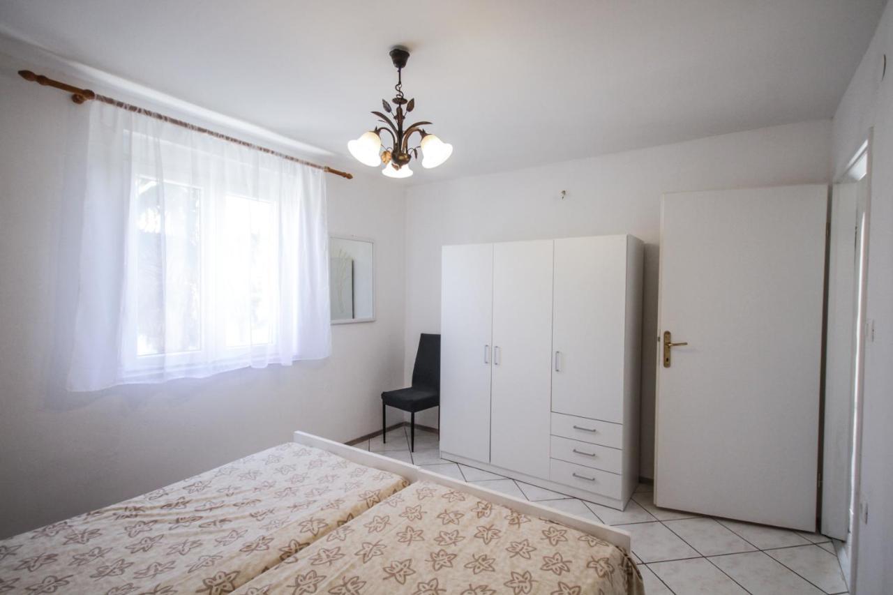 Apartment Tosca With Parking Rovinj Exterior photo